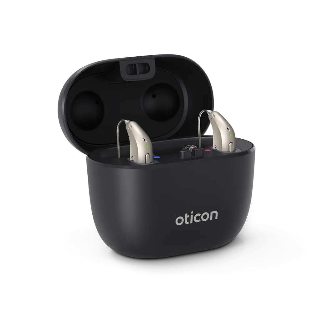 Oticon_SmartCharger_H2-2024_OpenLid_Angled_w_miniRITE_C090_1200x1200px
